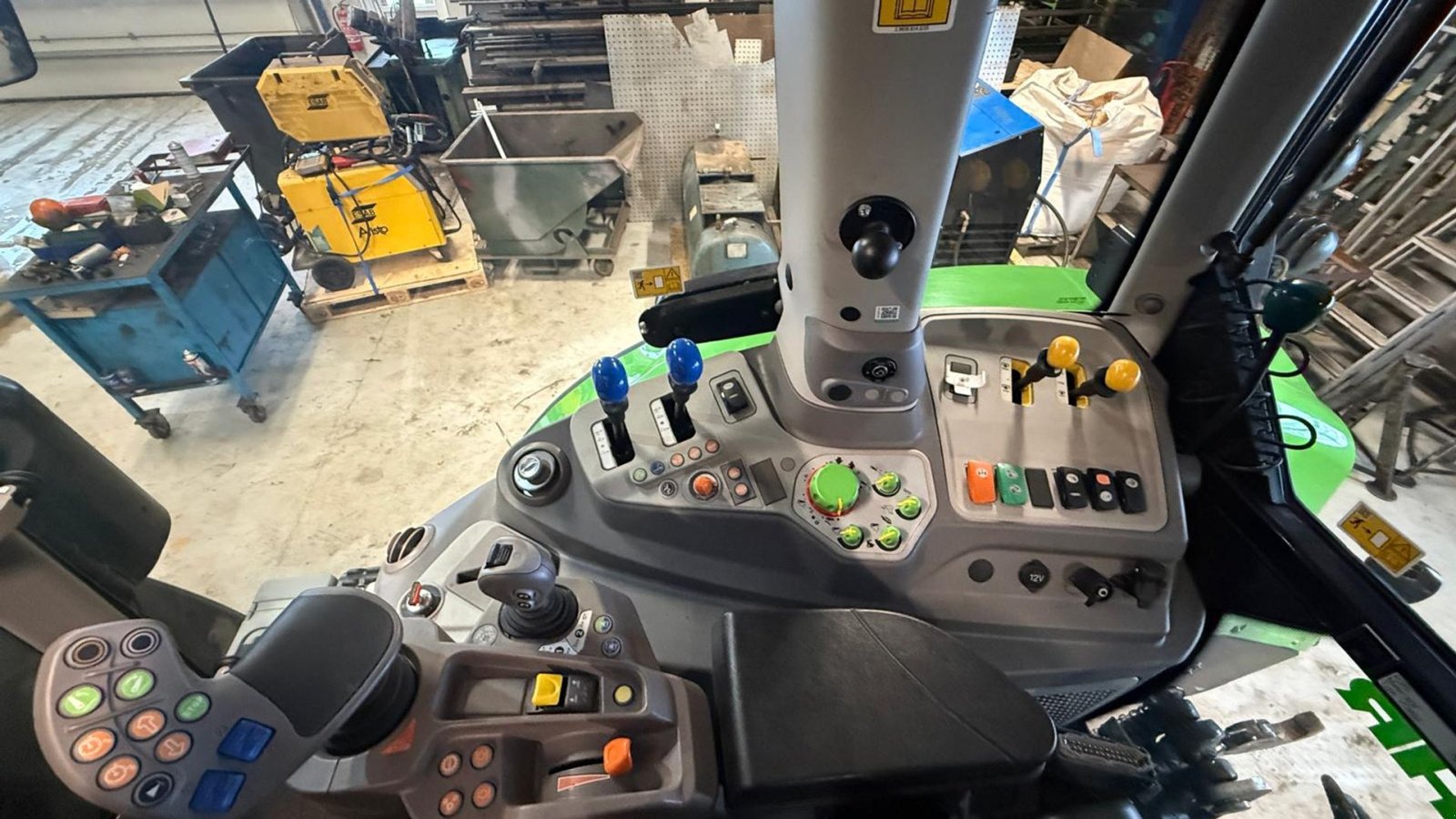 Traktor typu Deutz-Fahr Agrotron 6150.4 TTV, Gebrauchtmaschine w Brørup (Zdjęcie 8)