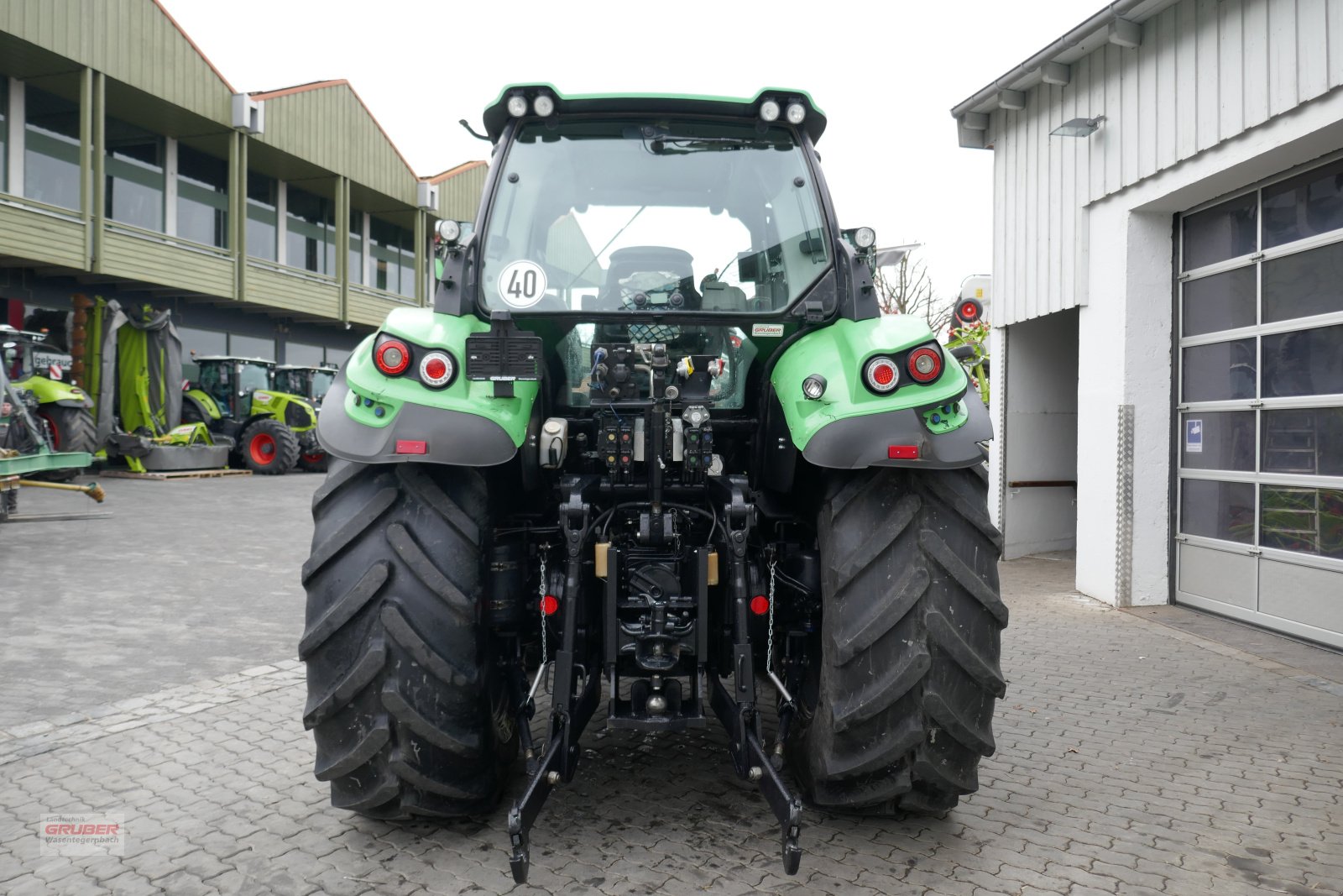 Traktor типа Deutz-Fahr Agrotron 6150.4 TTV, Gebrauchtmaschine в Dorfen (Фотография 7)