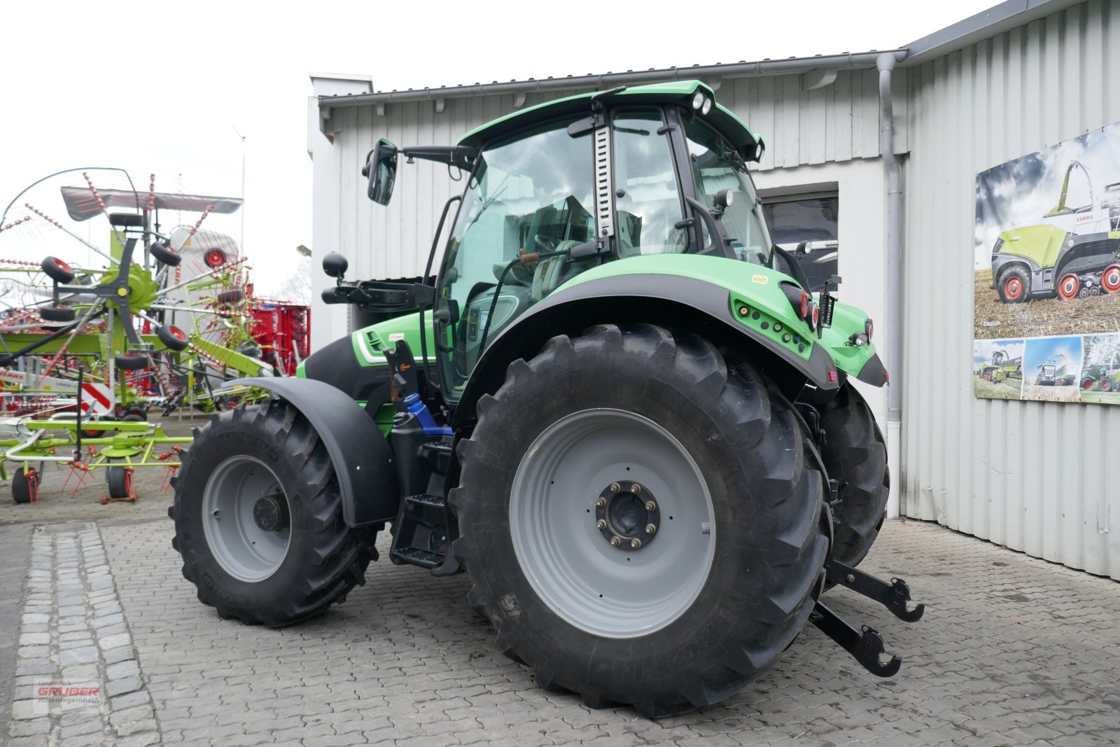 Traktor типа Deutz-Fahr Agrotron 6150.4 TTV, Gebrauchtmaschine в Dorfen (Фотография 9)