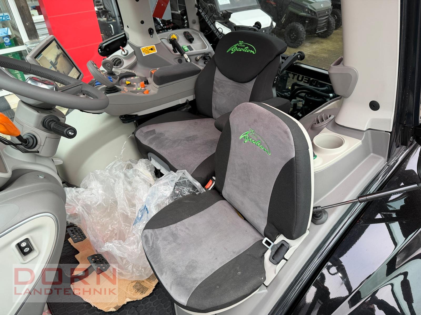 Traktor typu Deutz-Fahr Agrotron 6150.4 TTV, Gebrauchtmaschine v Bruckberg (Obrázek 10)