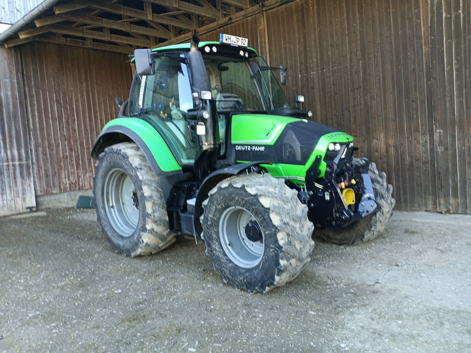 Traktor des Typs Deutz-Fahr Agrotron 6150.4, Gebrauchtmaschine in Iffeldorf (Bild 1)