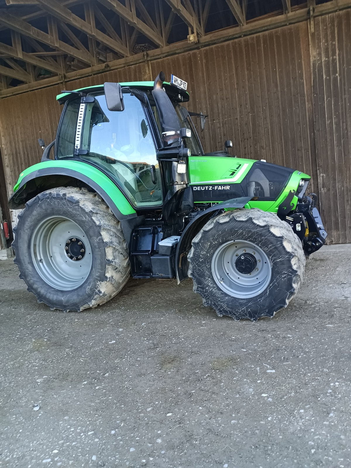 Traktor des Typs Deutz-Fahr Agrotron 6150.4, Gebrauchtmaschine in Iffeldorf (Bild 2)