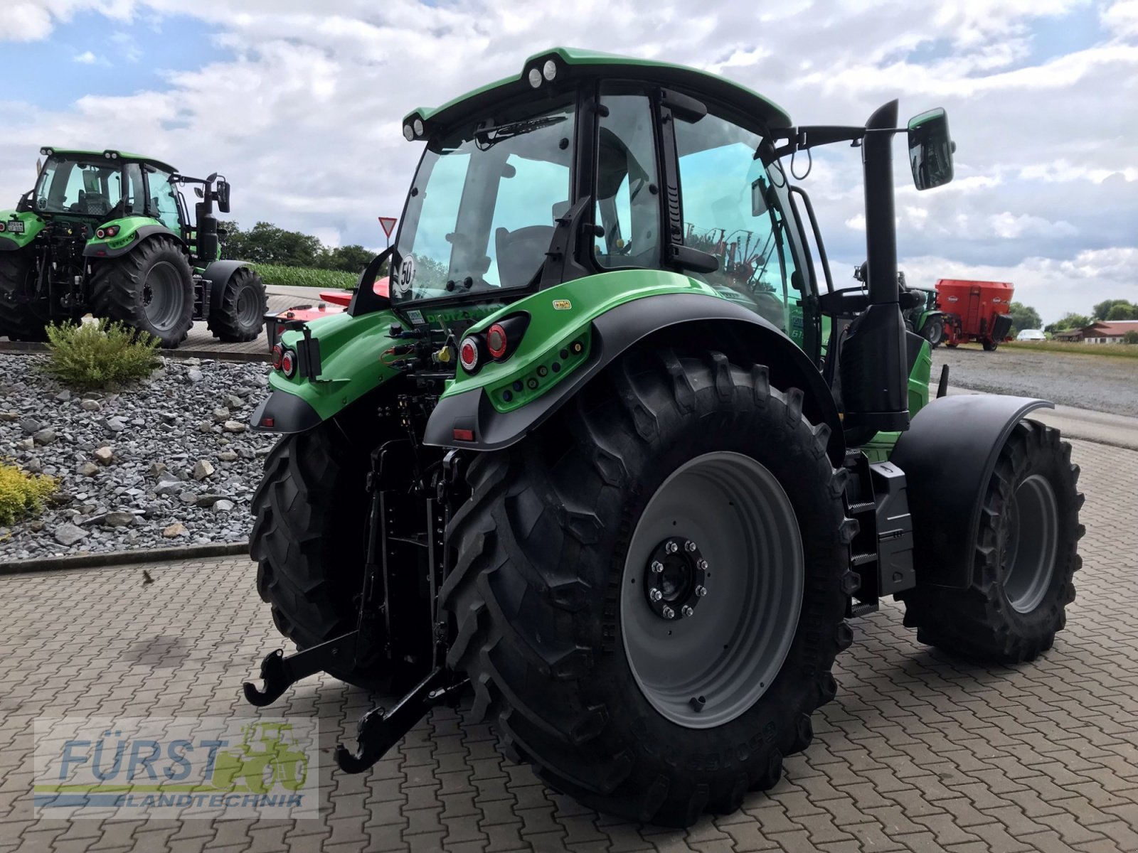 Traktor типа Deutz-Fahr Agrotron 6155.4 TTV, Gebrauchtmaschine в Perlesreut (Фотография 7)