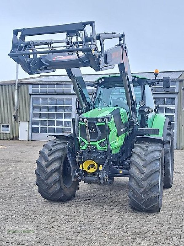 Traktor tipa Deutz-Fahr AGROTRON 6155.4P mit fabrikneuen STOLL-Lader, Gebrauchtmaschine u Leichlingen (Slika 3)