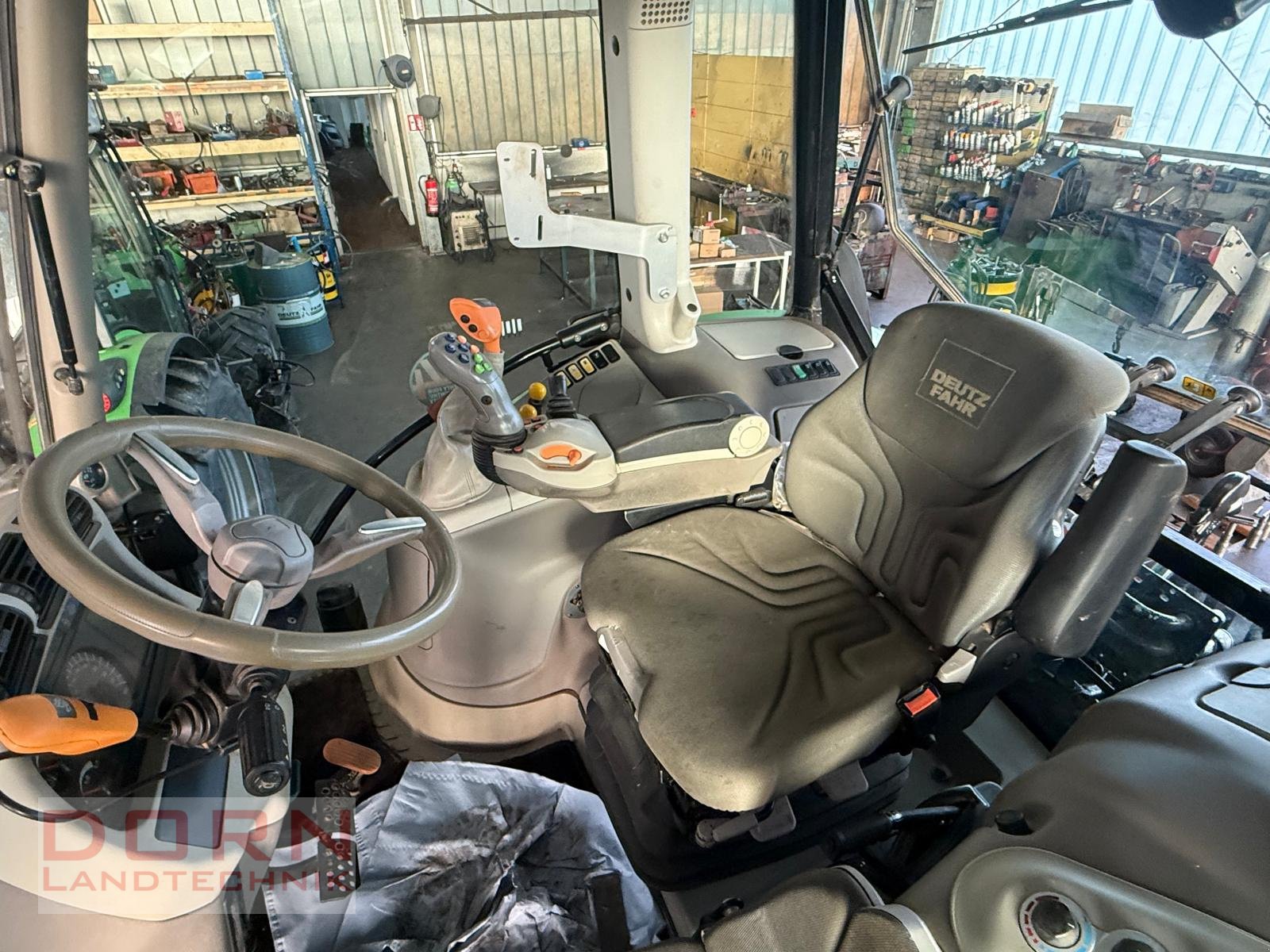 Traktor des Typs Deutz-Fahr Agrotron 6160 P, Gebrauchtmaschine in Bruckberg (Bild 4)