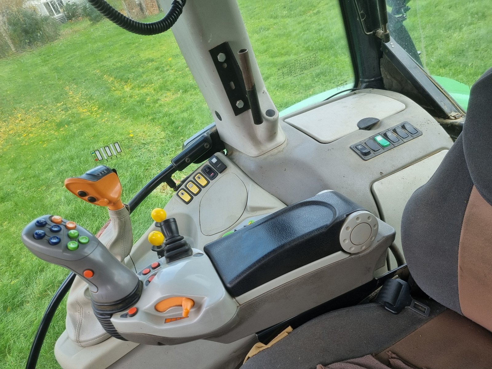 Traktor of the type Deutz-Fahr Agrotron 6160 P, Gebrauchtmaschine in Rapperzell (Picture 2)