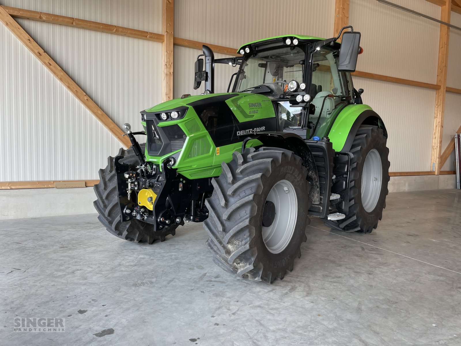 Traktor des Typs Deutz-Fahr Agrotron 6160 Powershift - Allgäu Power, Neumaschine in Ebenhofen (Bild 2)