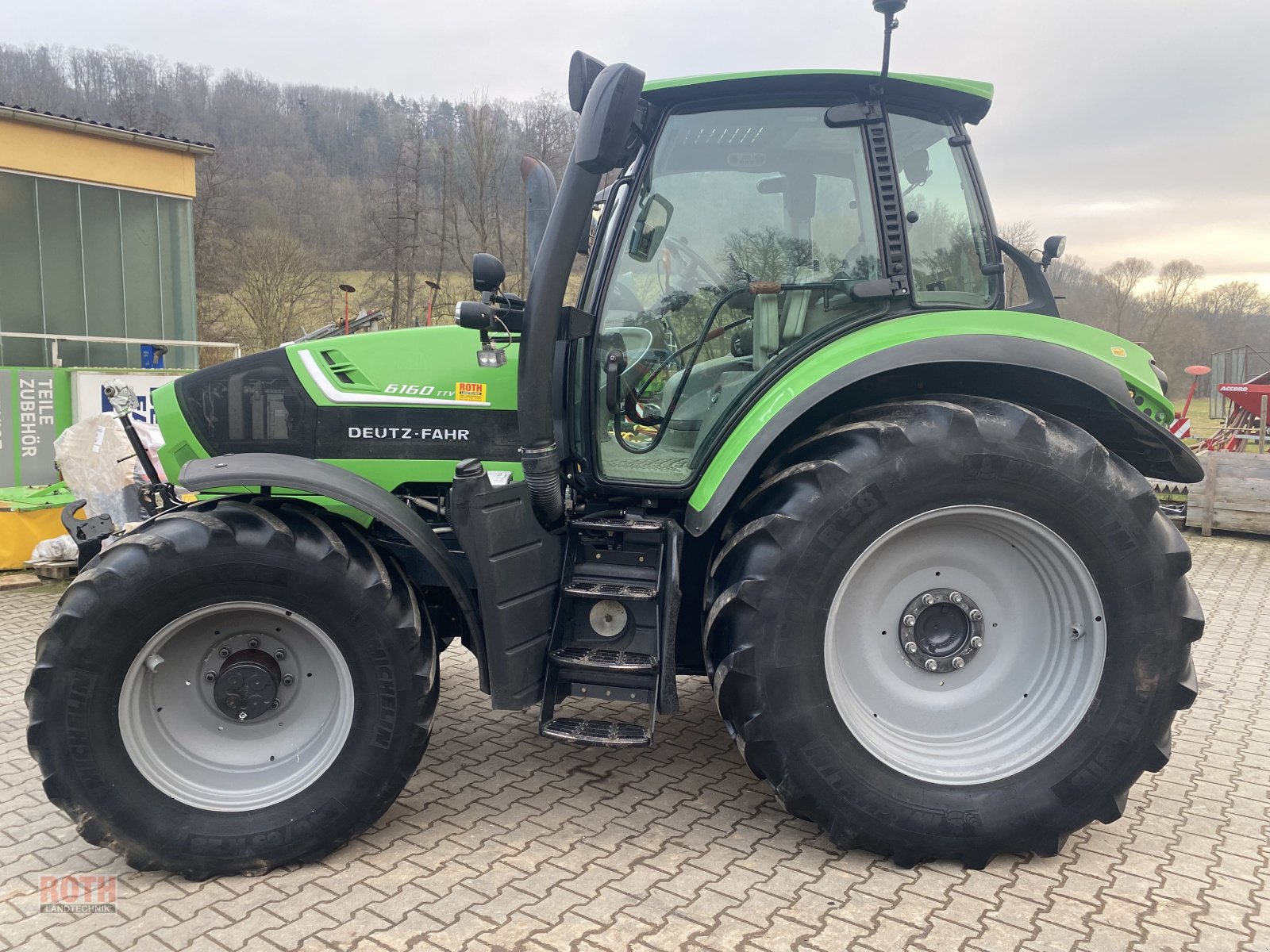 Traktor от тип Deutz-Fahr Agrotron 6160 TTV, Gebrauchtmaschine в Untermünkheim (Снимка 3)