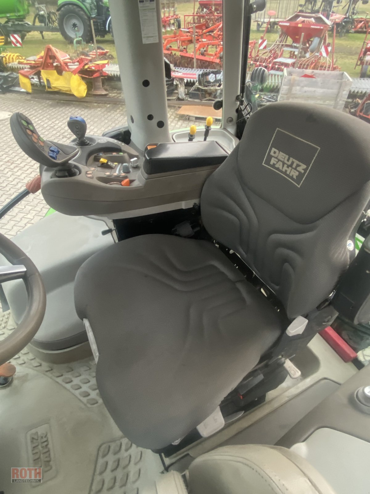 Traktor от тип Deutz-Fahr Agrotron 6160 TTV, Gebrauchtmaschine в Untermünkheim (Снимка 5)