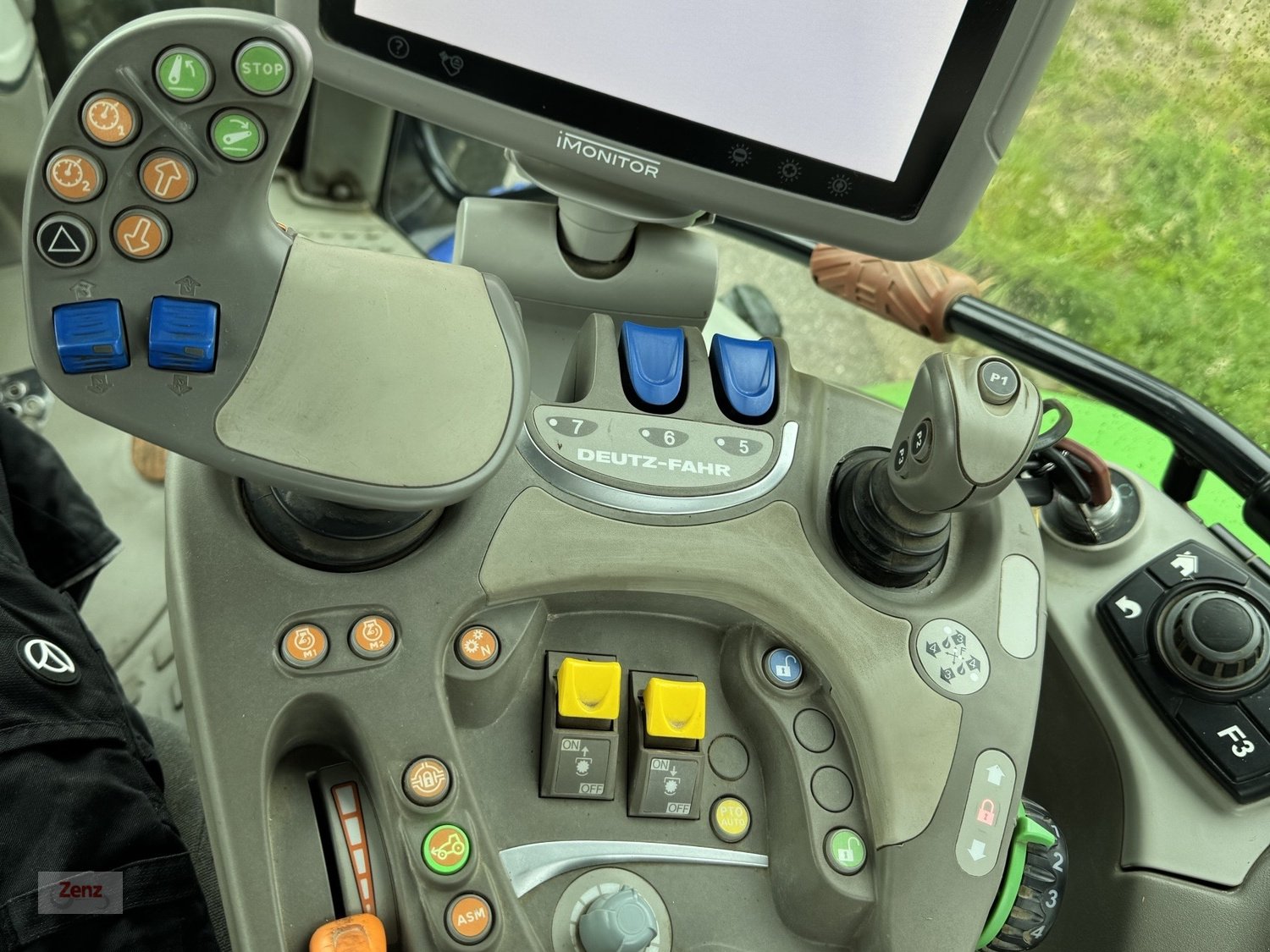 Traktor типа Deutz-Fahr Agrotron 6160 TTV, Gebrauchtmaschine в Gars (Фотография 8)