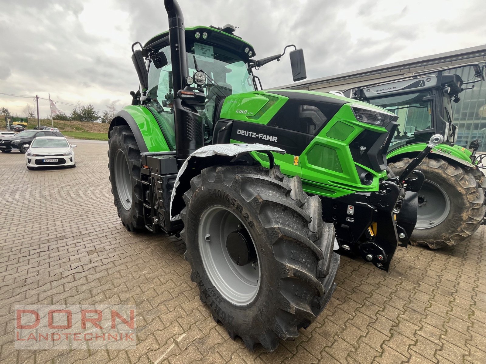 Traktor typu Deutz-Fahr Agrotron 6160 TTV, Neumaschine v Bruckberg (Obrázek 1)