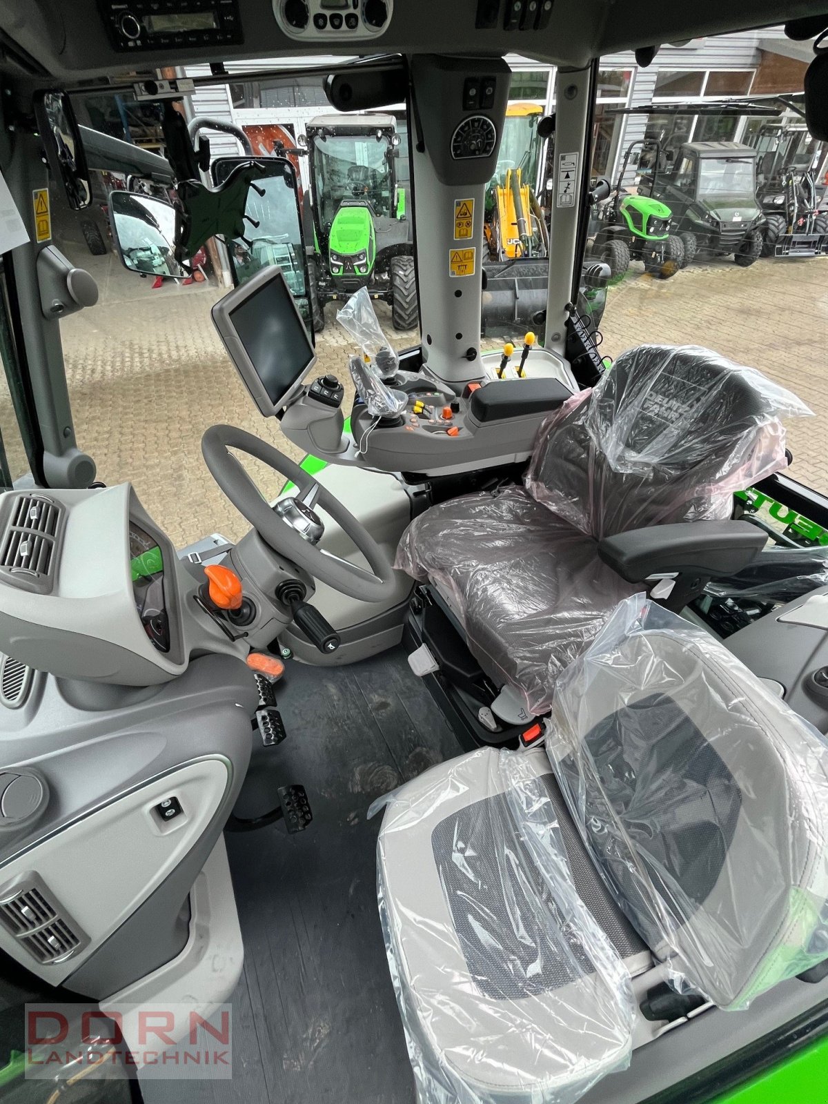 Traktor typu Deutz-Fahr Agrotron 6160 TTV, Neumaschine v Bruckberg (Obrázek 7)