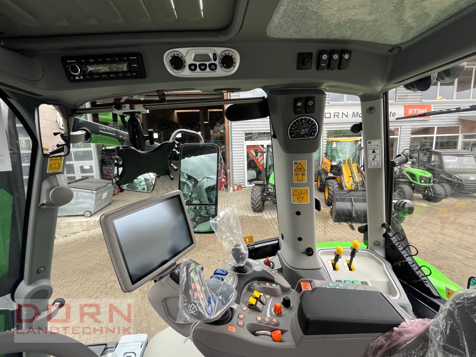 Traktor typu Deutz-Fahr Agrotron 6160 TTV, Neumaschine v Bruckberg (Obrázek 8)