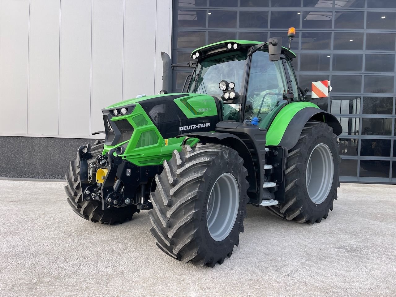 Traktor Türe ait Deutz-Fahr Agrotron 6160, Gebrauchtmaschine içinde Holten (resim 1)