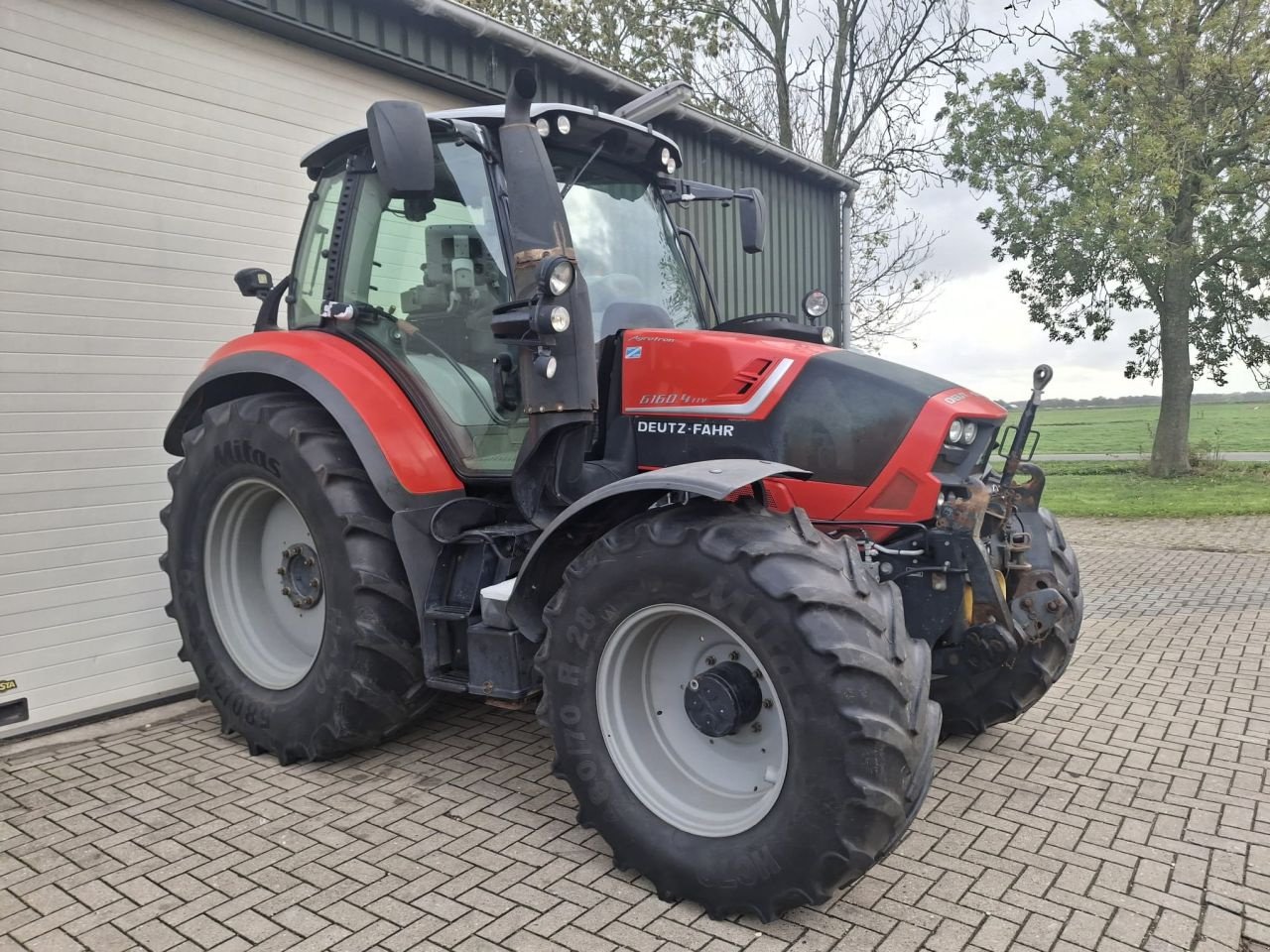 Traktor του τύπου Deutz-Fahr Agrotron 6160.4 TTV, Gebrauchtmaschine σε Witte paarden (Φωτογραφία 4)