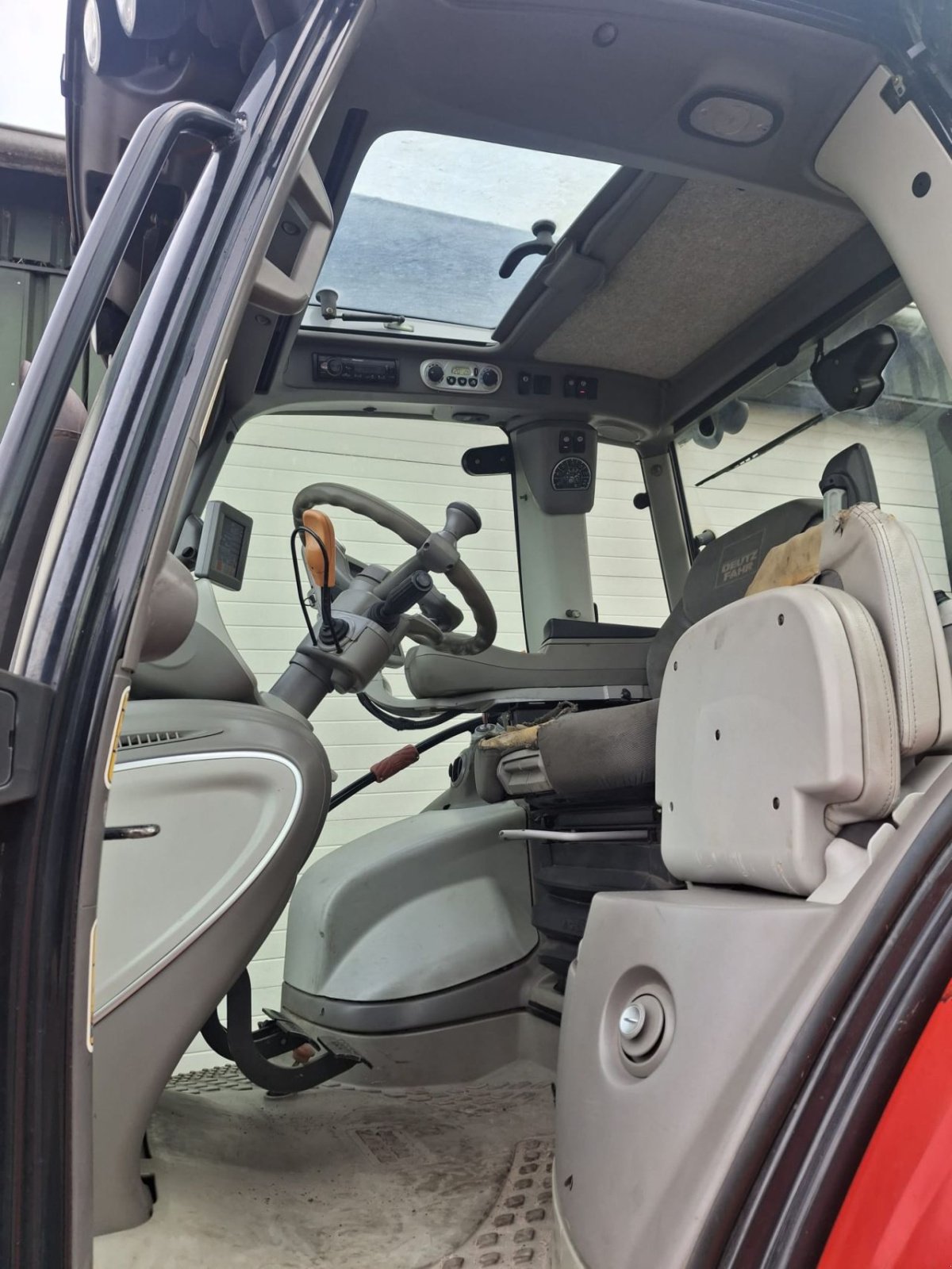 Traktor του τύπου Deutz-Fahr Agrotron 6160.4 TTV, Gebrauchtmaschine σε Witte paarden (Φωτογραφία 7)