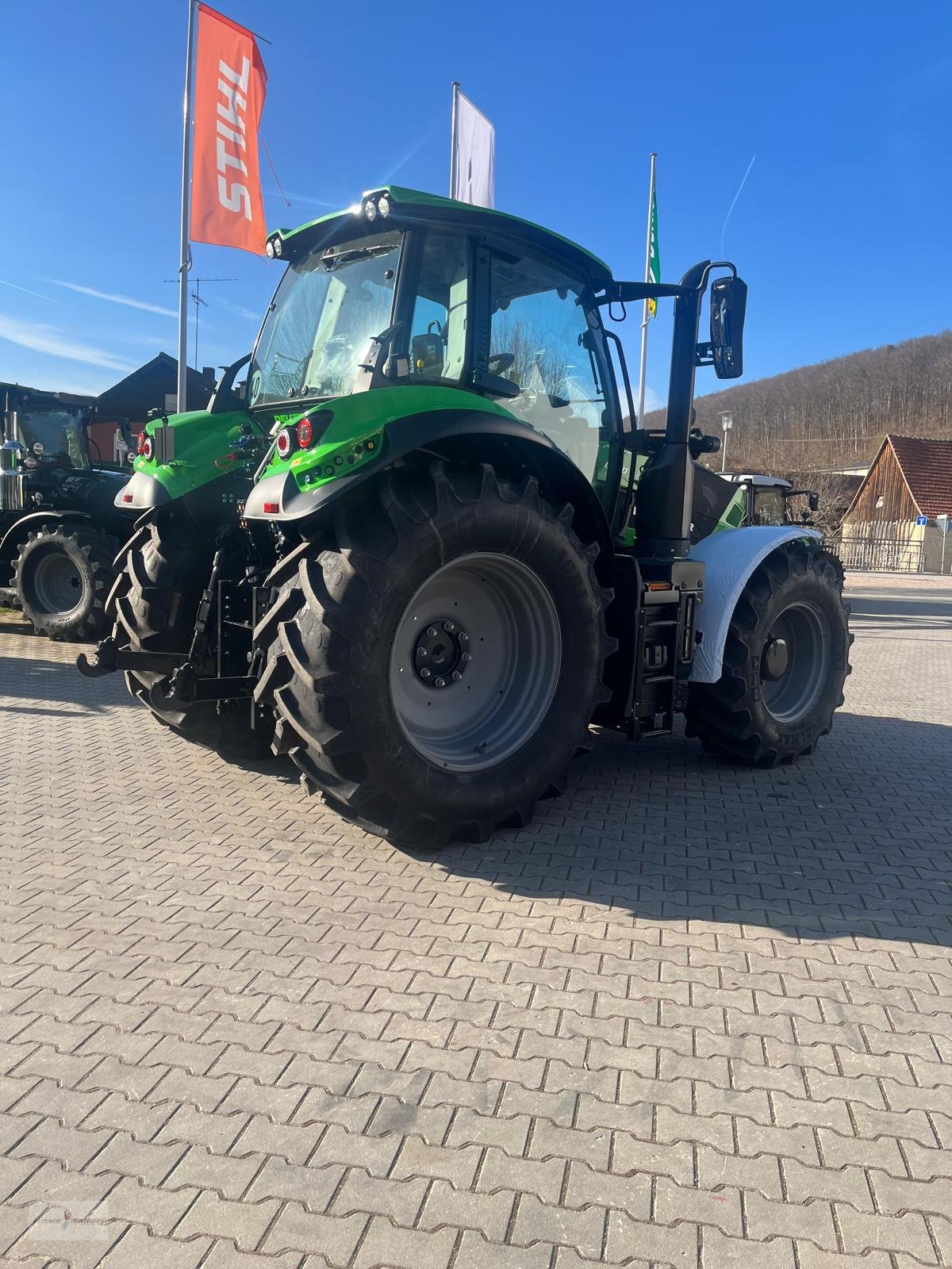 Traktor of the type Deutz-Fahr Agrotron 6160.4 TTV, Neumaschine in Treuchtlingen (Picture 4)