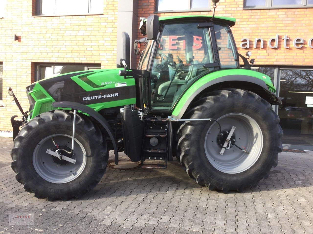 Traktor типа Deutz-Fahr Agrotron 6165 RC, Gebrauchtmaschine в Lippetal / Herzfeld (Фотография 4)