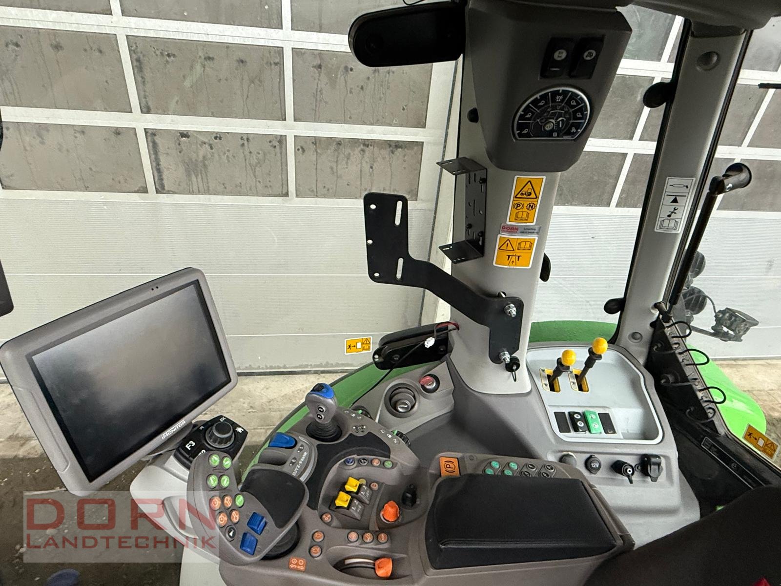 Traktor des Typs Deutz-Fahr Agrotron 6165 TTV, Gebrauchtmaschine in Bruckberg (Bild 6)