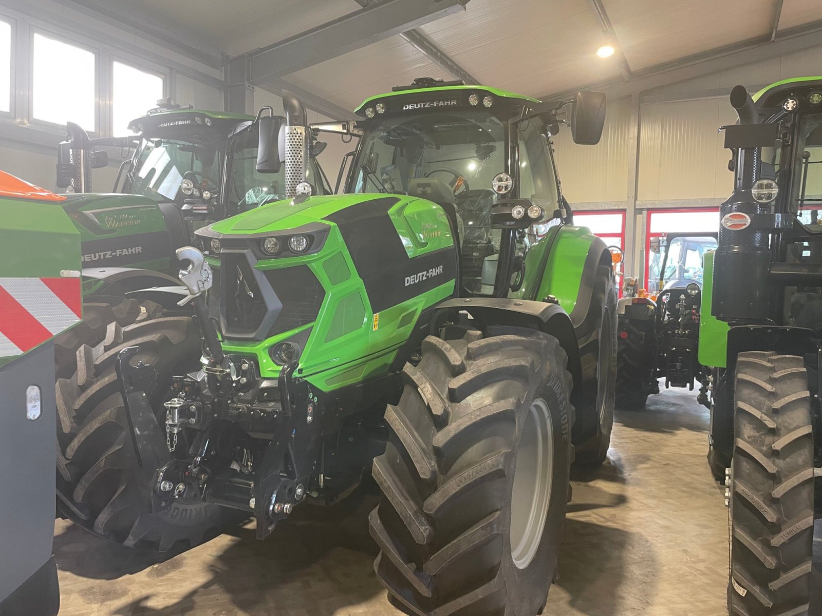 Traktor des Typs Deutz-Fahr Agrotron 6165 TTV, Neumaschine in Dannstadt-Schauernheim (Bild 1)