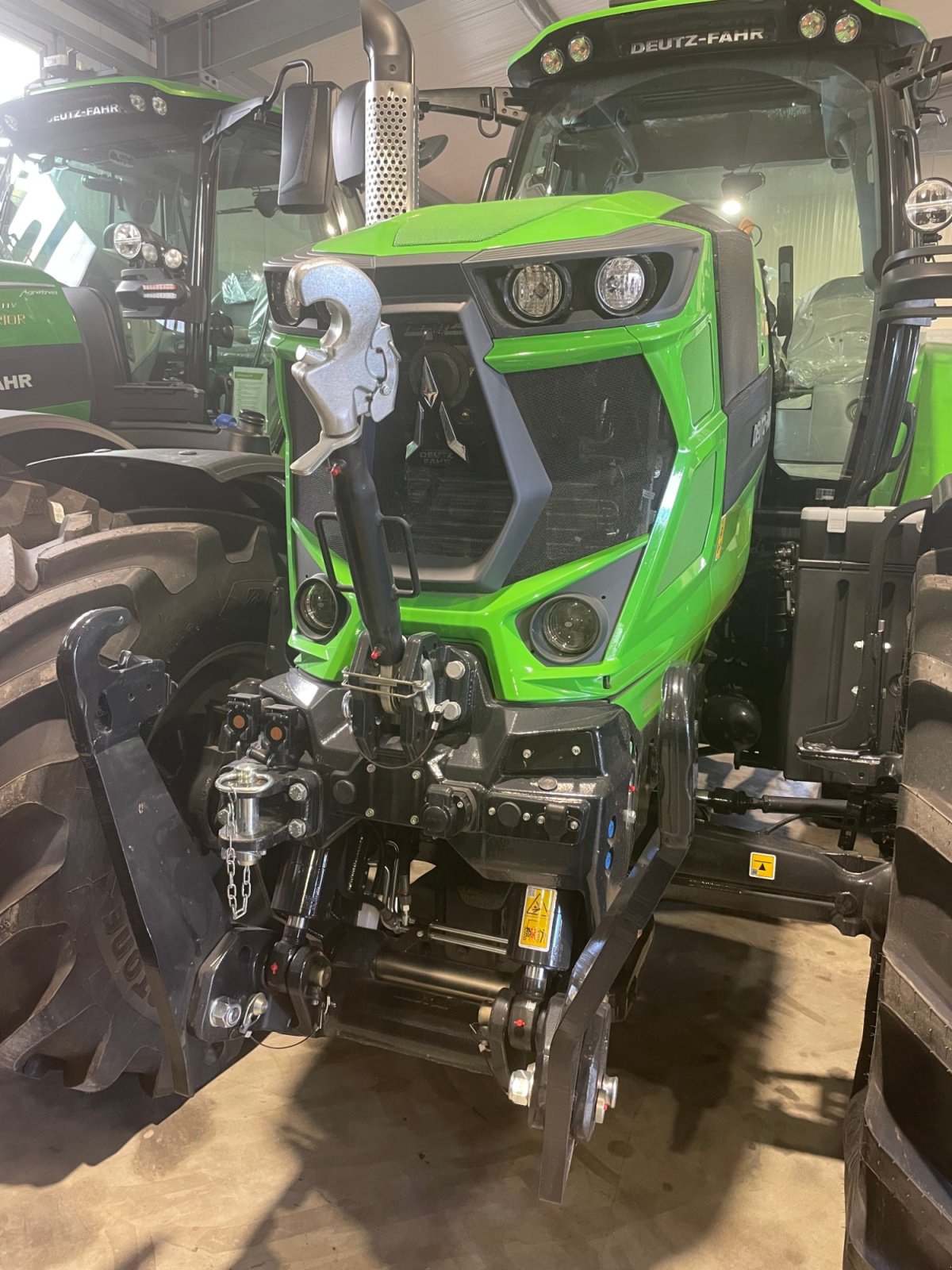 Traktor des Typs Deutz-Fahr Agrotron 6165 TTV, Neumaschine in Dannstadt-Schauernheim (Bild 3)