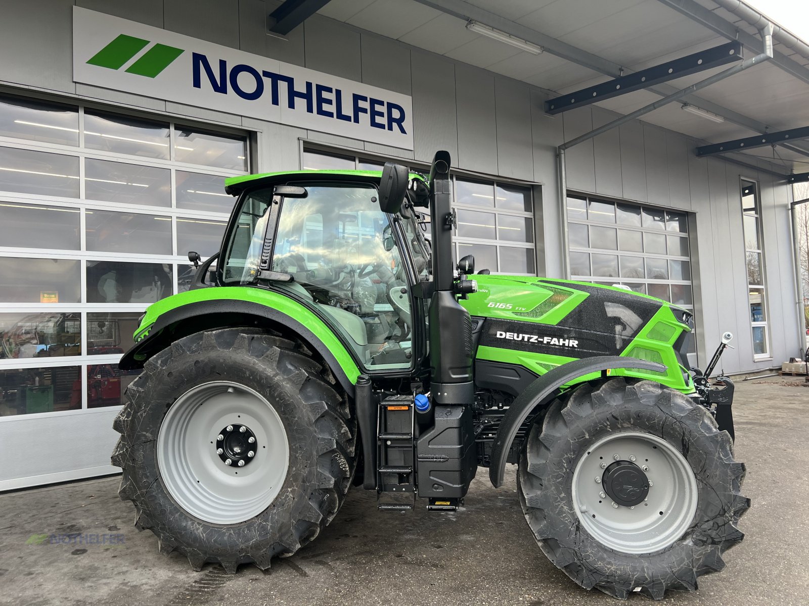 Traktor des Typs Deutz-Fahr Agrotron 6165 TTV, Neumaschine in Pforzen (Bild 4)