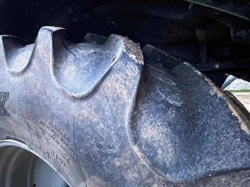 Traktor typu Deutz-Fahr AGROTRON 6165.4, Gebrauchtmaschine v SAINT-GERMAIN DU PUY (Obrázek 5)