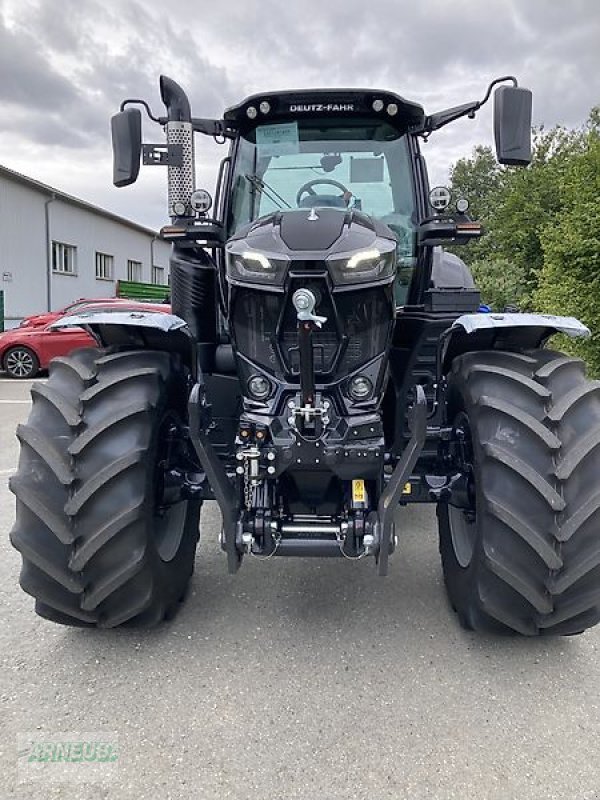 Traktor des Typs Deutz-Fahr Agrotron 6170 PowerShift  „Black Warrior“, Neumaschine in Schlettau (Bild 2)
