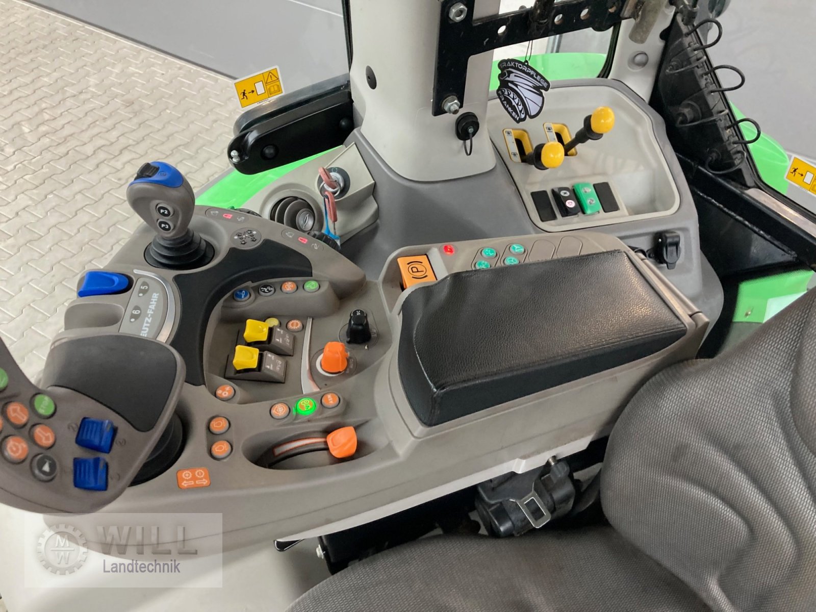 Traktor des Typs Deutz-Fahr Agrotron 6175.4  TTV, Gebrauchtmaschine in Rudendorf (Bild 11)