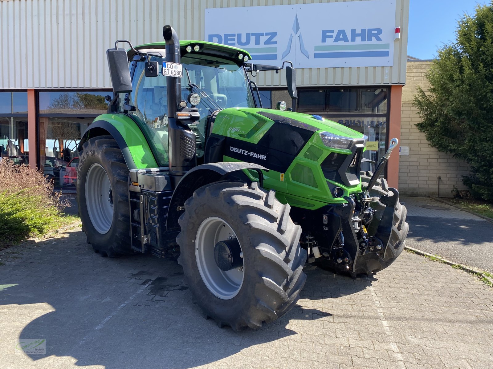 Traktor des Typs Deutz-Fahr Agrotron 6180 TTV Vorführmaschine, Gebrauchtmaschine in Neustadt (Bild 2)