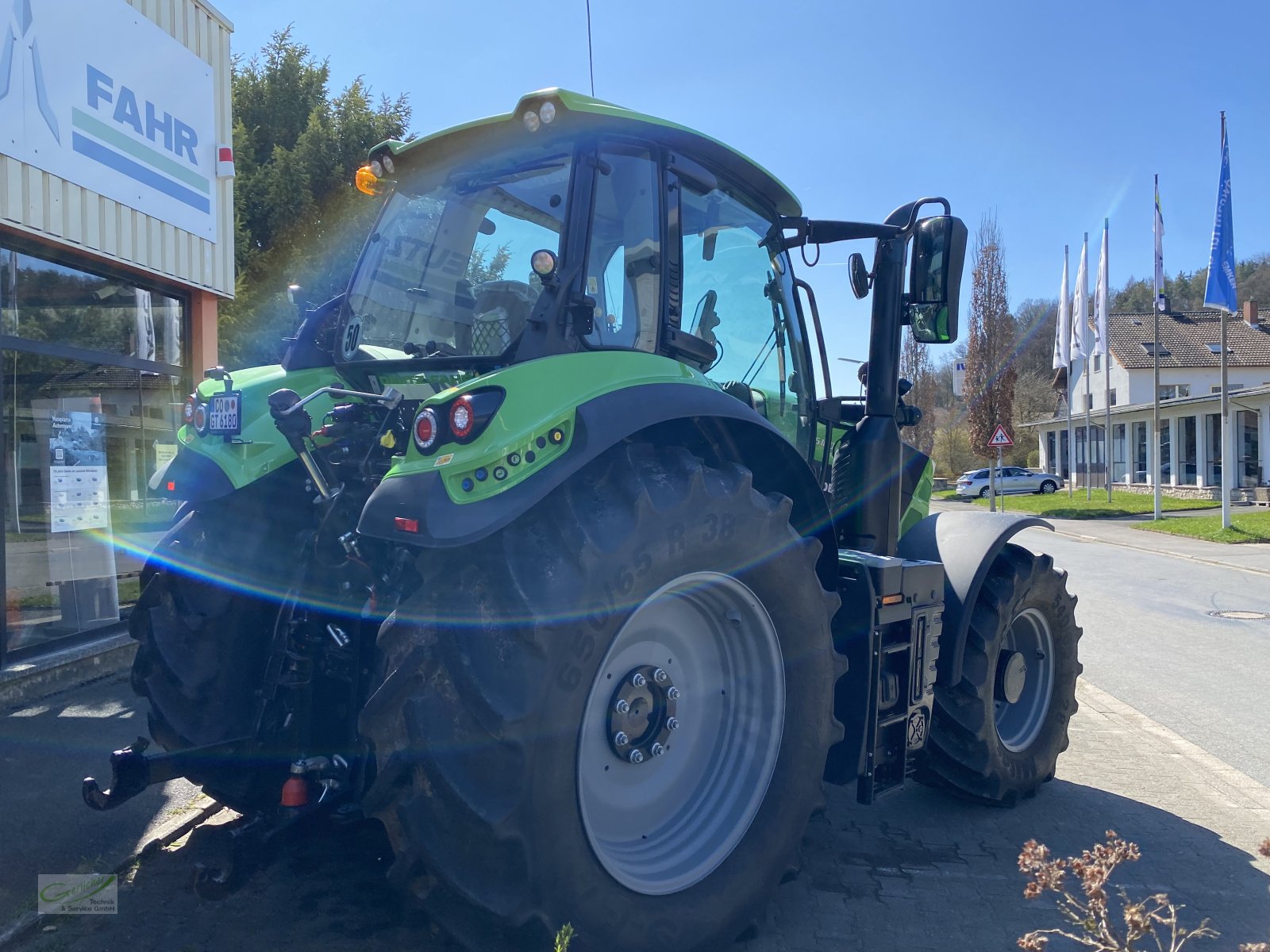 Traktor des Typs Deutz-Fahr Agrotron 6180 TTV Vorführmaschine, Gebrauchtmaschine in Neustadt (Bild 3)