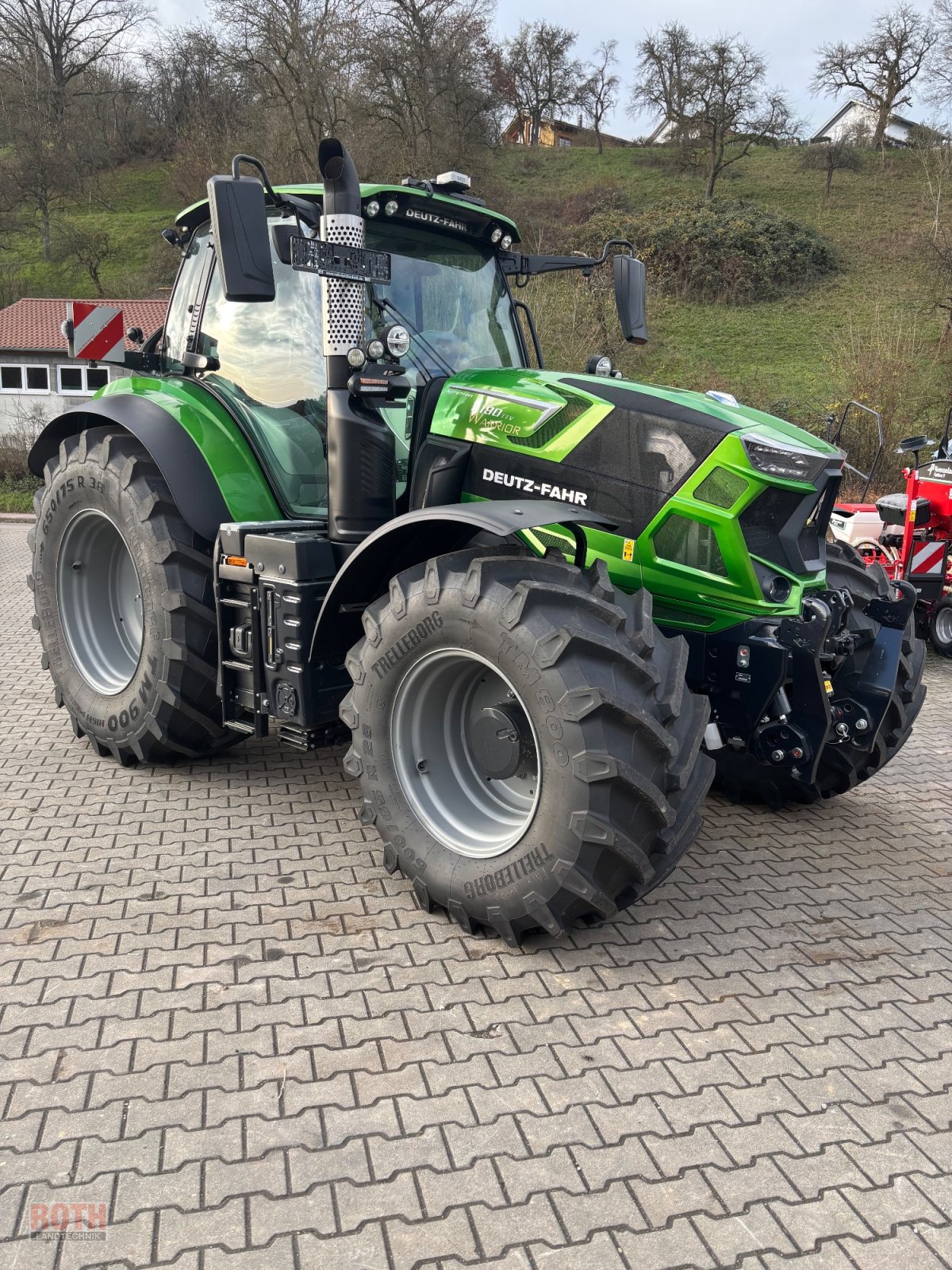 Traktor des Typs Deutz-Fahr Agrotron 6180 TTV Warrior, Neumaschine in Untermünkheim (Bild 1)