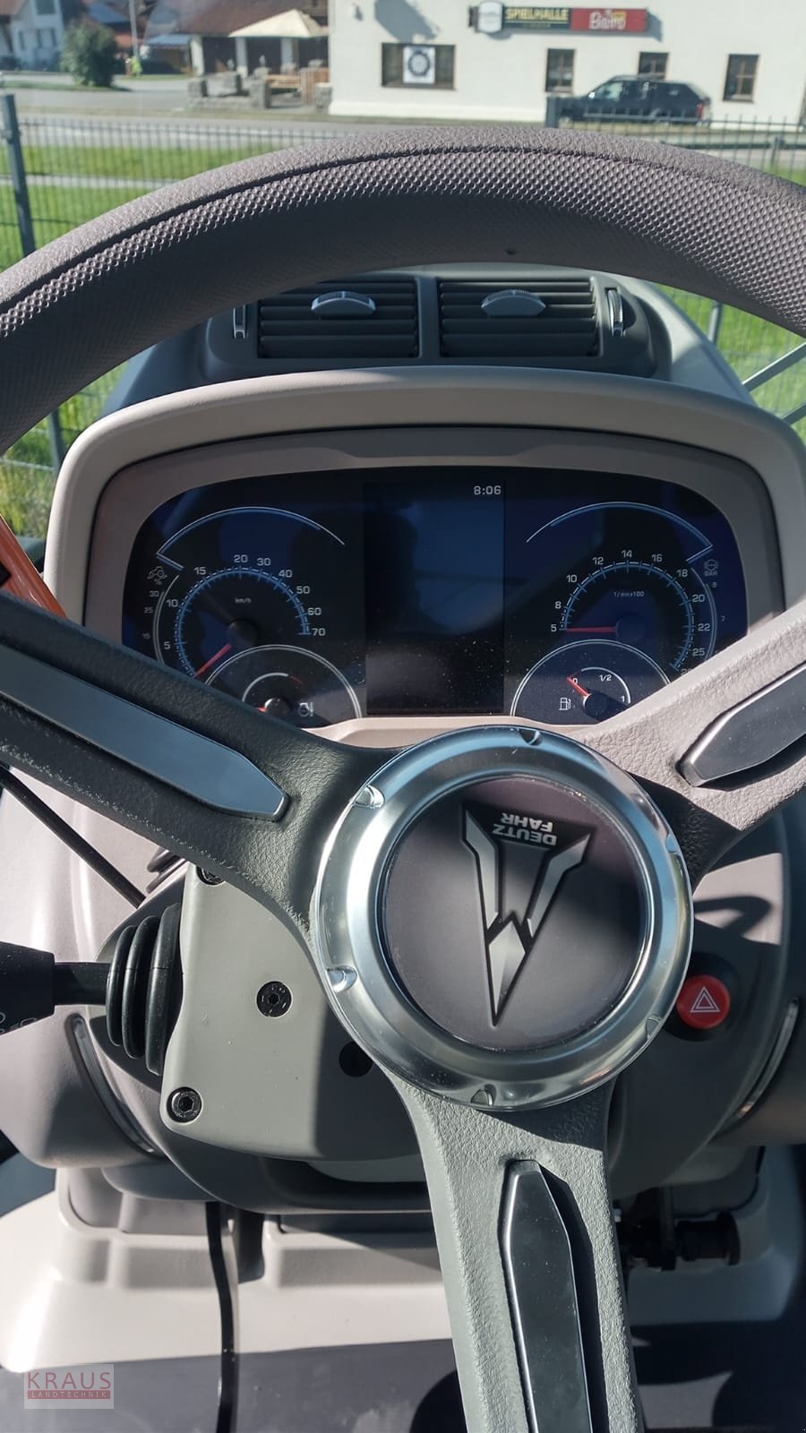 Traktor des Typs Deutz-Fahr Agrotron 6180 TTV, Neumaschine in Geiersthal (Bild 2)