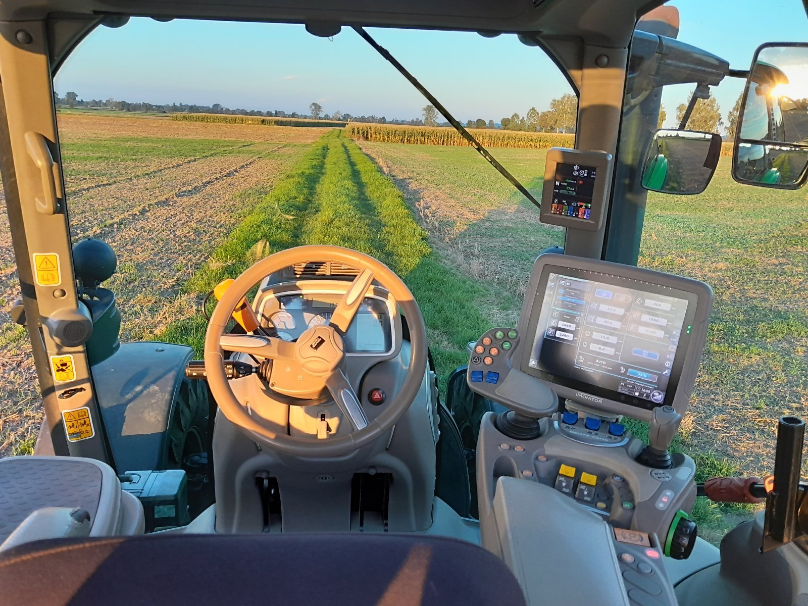 Traktor typu Deutz-Fahr Agrotron 6180 TTV, Gebrauchtmaschine w Aislingen (Zdjęcie 2)