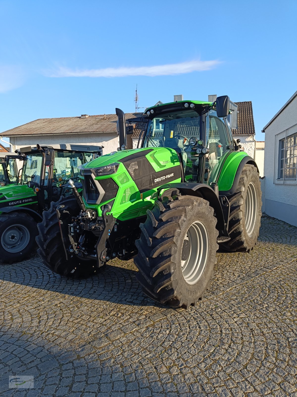 Traktor des Typs Deutz-Fahr Agrotron 6185 TTV Sonderpreis, Neumaschine in Frontenhausen (Bild 1)