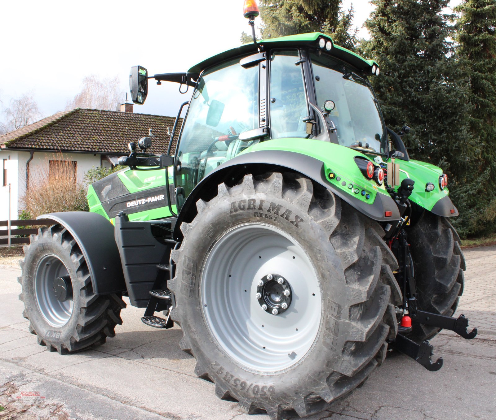 Traktor des Typs Deutz-Fahr Agrotron 6185 TTV, Neumaschine in Ansbach (Bild 2)