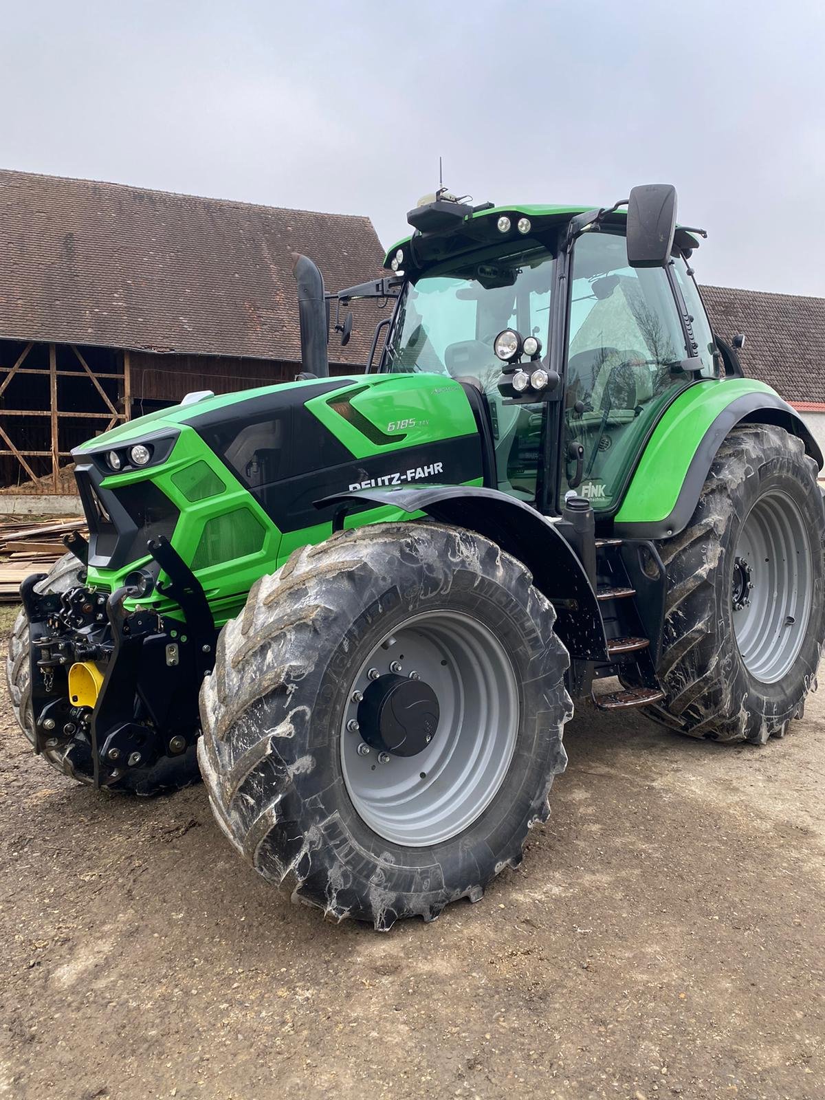 Traktor типа Deutz-Fahr Agrotron 6185 TTV, Gebrauchtmaschine в Burgau (Фотография 1)