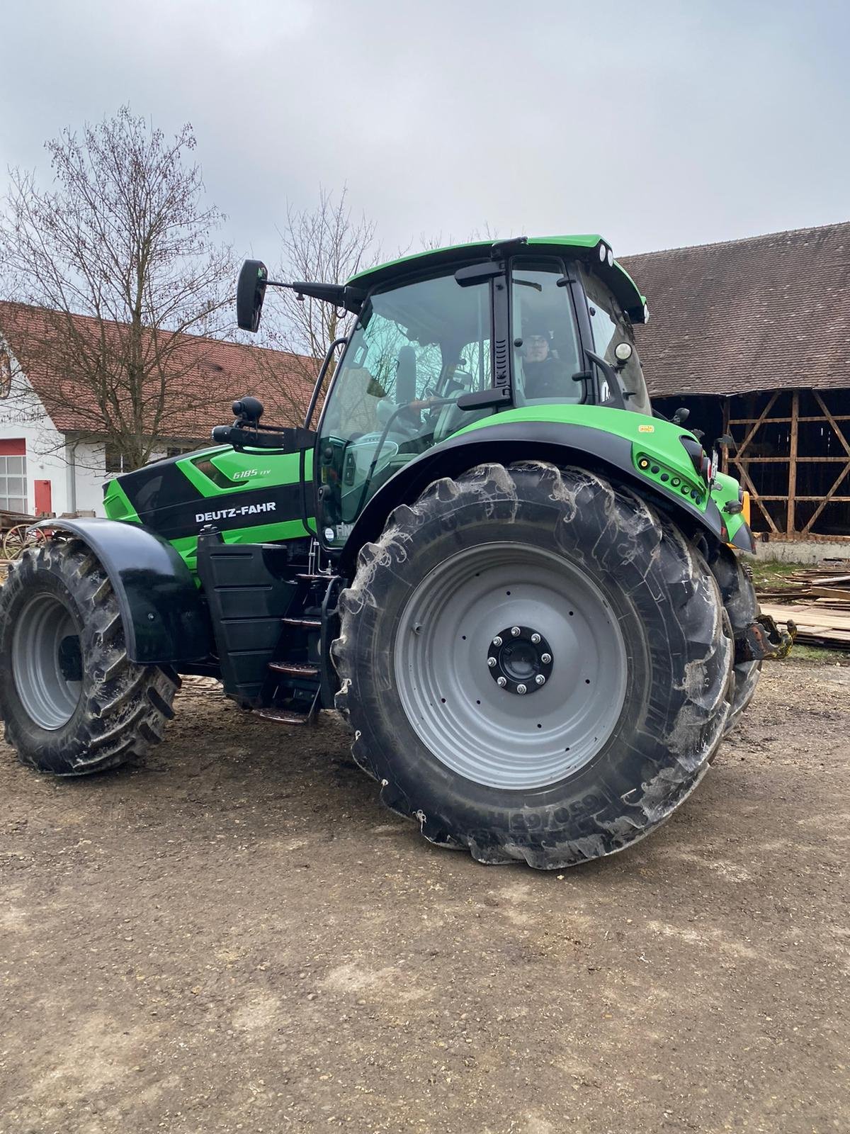 Traktor типа Deutz-Fahr Agrotron 6185 TTV, Gebrauchtmaschine в Burgau (Фотография 2)