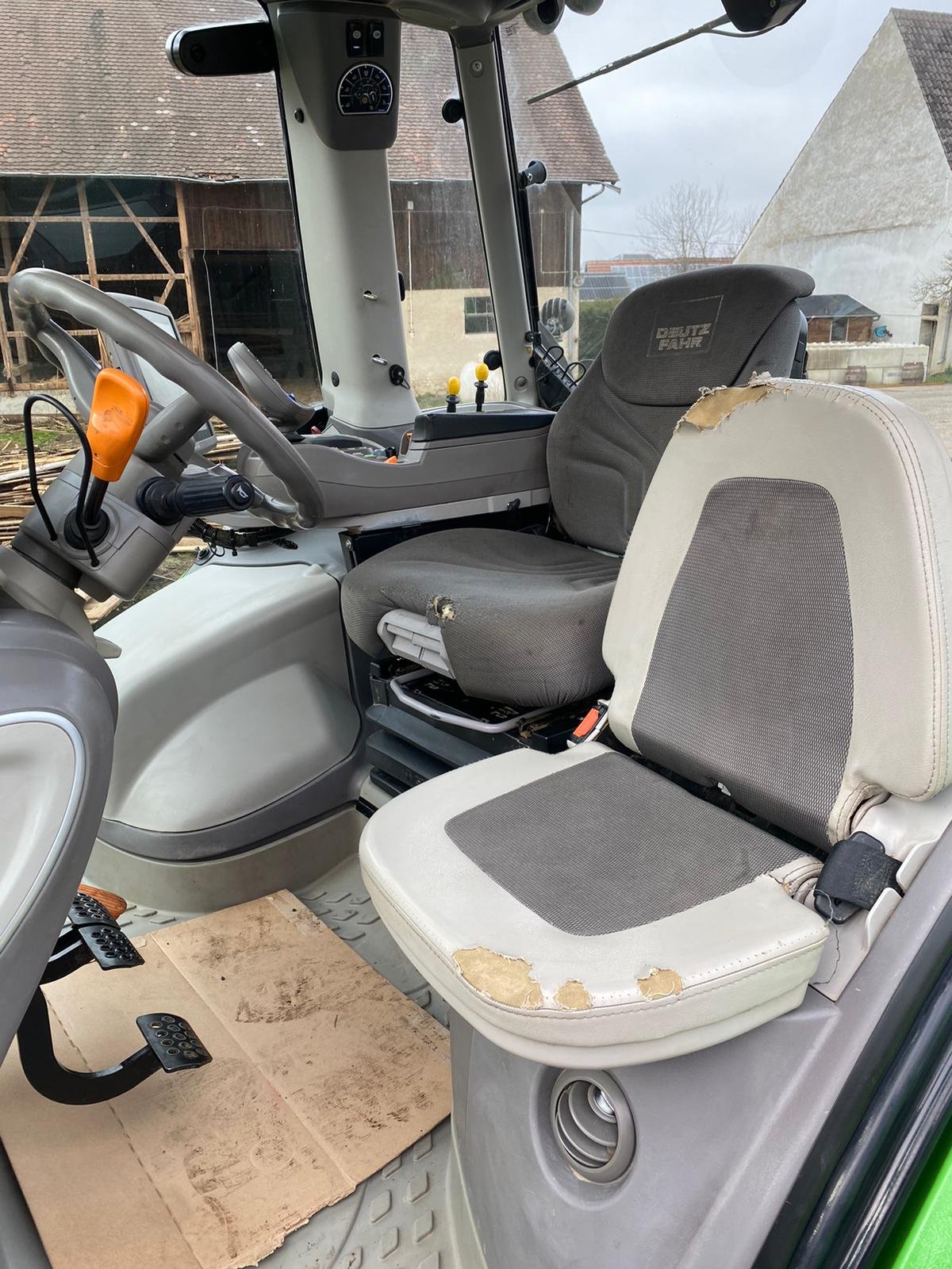 Traktor типа Deutz-Fahr Agrotron 6185 TTV, Gebrauchtmaschine в Burgau (Фотография 12)