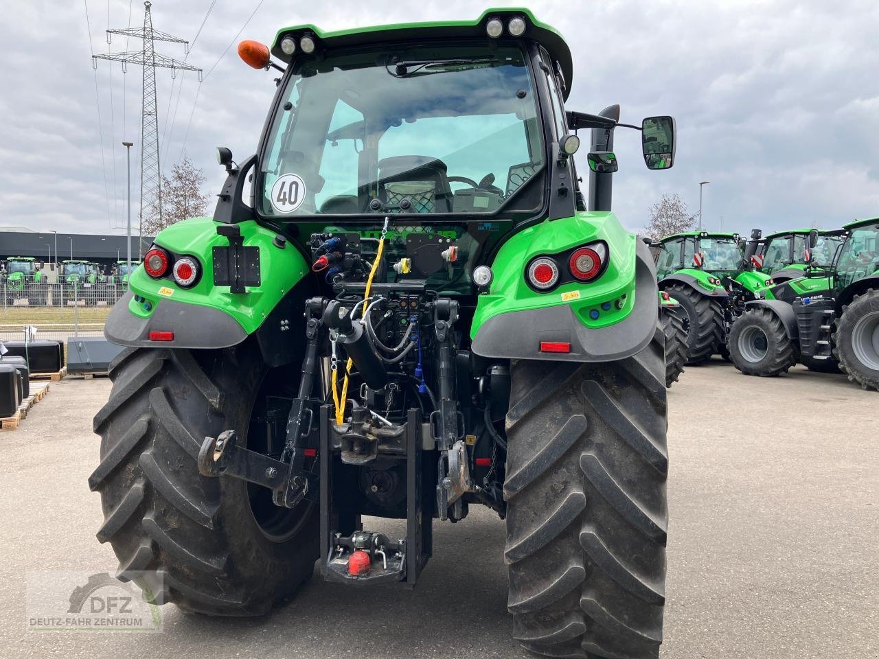 Traktor типа Deutz-Fahr Agrotron 6185 TTV, Gebrauchtmaschine в Lauingen (Фотография 7)
