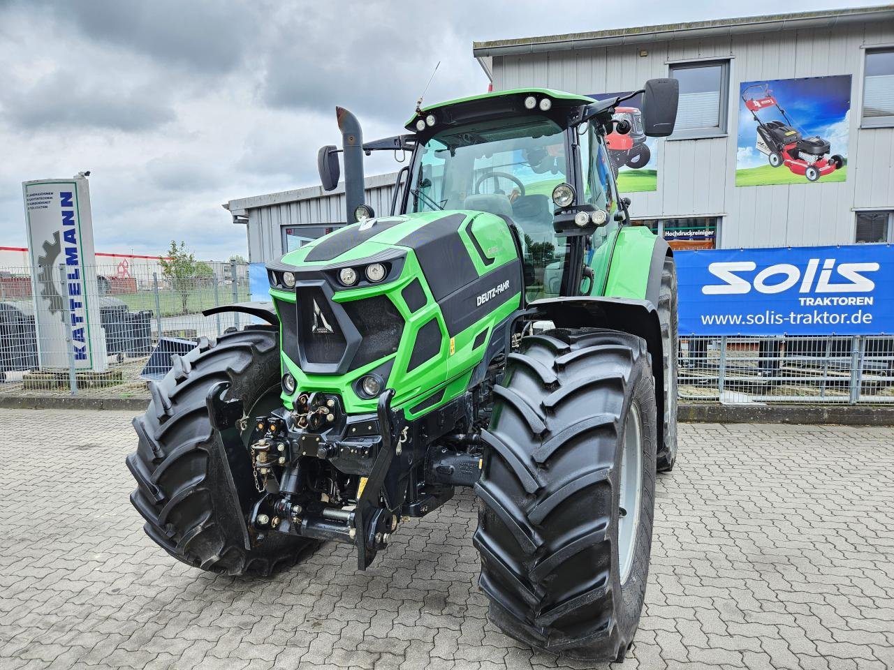 Traktor of the type Deutz-Fahr Agrotron 6185 TTV, Gebrauchtmaschine in Stuhr (Picture 1)