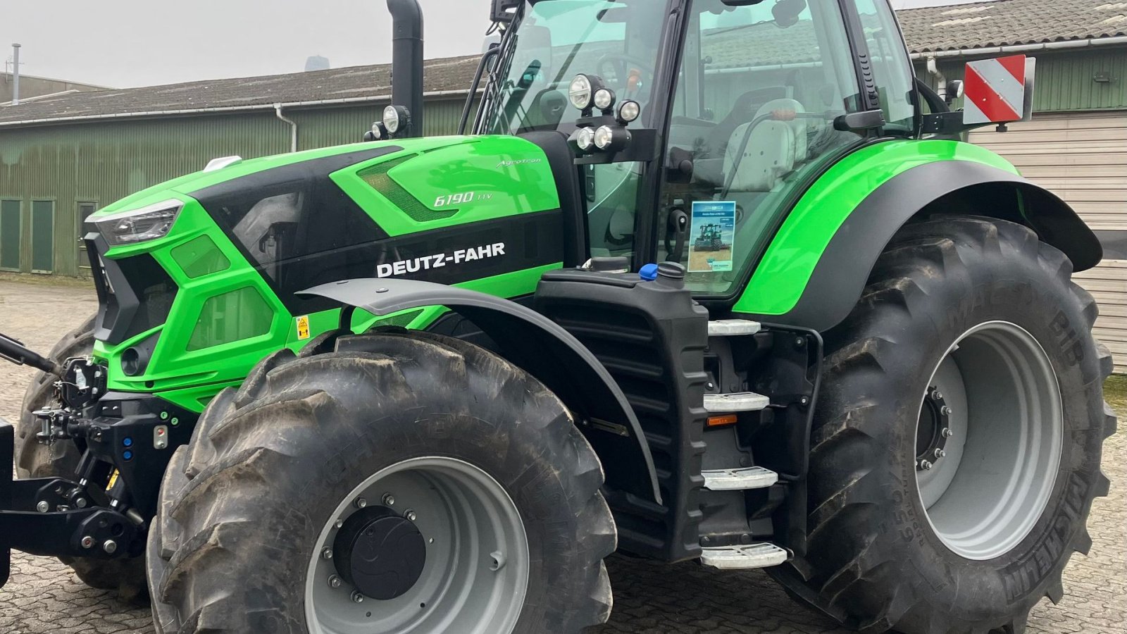 Traktor Türe ait Deutz-Fahr Agrotron 6190 TTV Demo, Gebrauchtmaschine içinde Borre (resim 2)