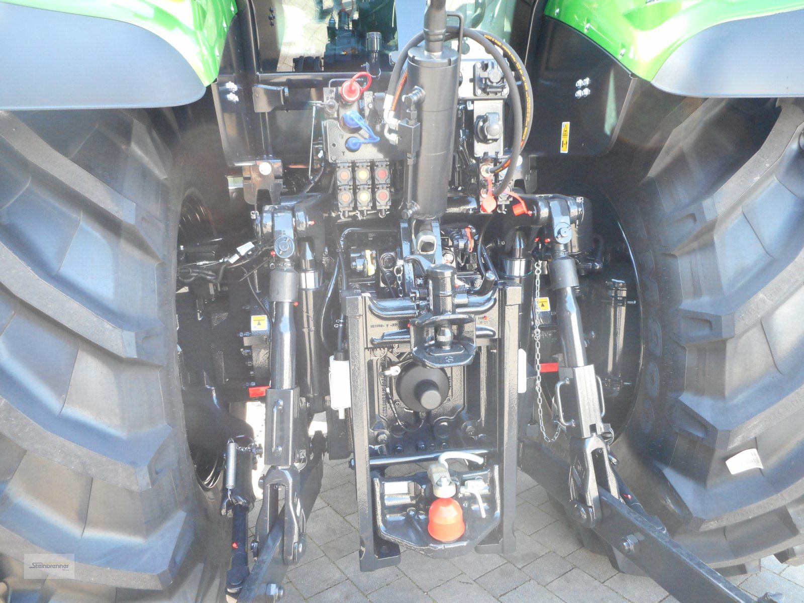 Traktor des Typs Deutz-Fahr Agrotron 6190 TTV Warrior, Neumaschine in Wörnitz (Bild 5)