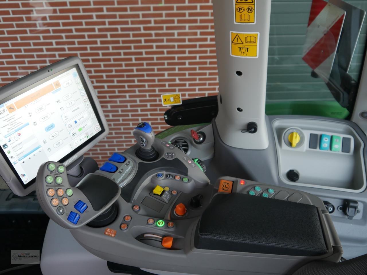 Traktor типа Deutz-Fahr Agrotron 6190 TTV, Gebrauchtmaschine в Borken (Фотография 12)