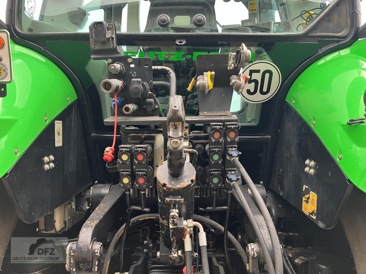 Traktor типа Deutz-Fahr AGROTRON 6190 TTV, Gebrauchtmaschine в Lauingen (Фотография 6)