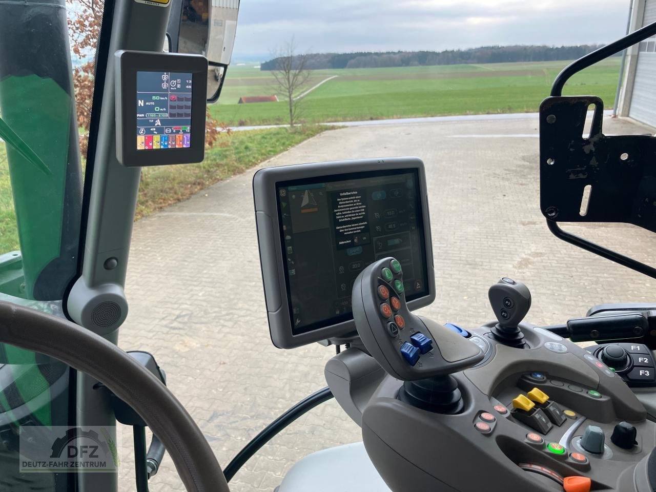 Traktor типа Deutz-Fahr AGROTRON 6190 TTV, Gebrauchtmaschine в Lauingen (Фотография 8)