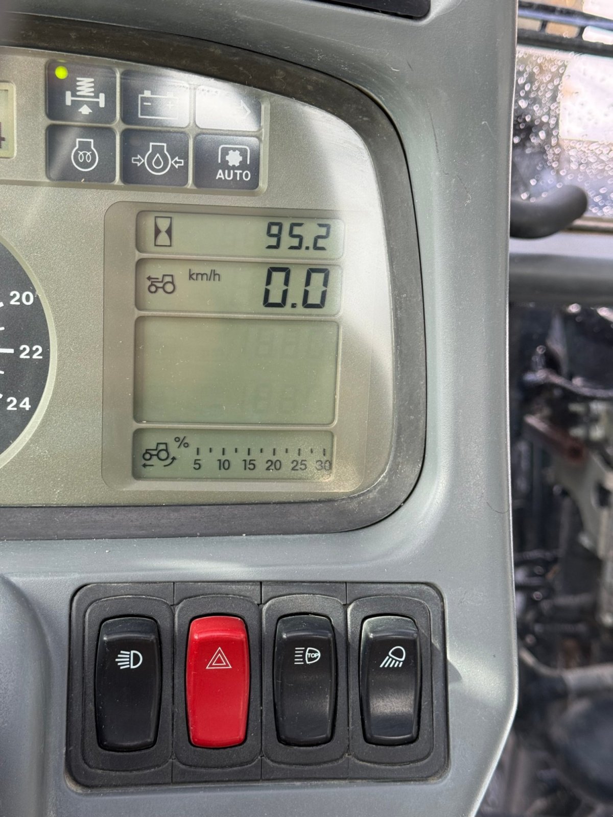 Traktor типа Deutz-Fahr Agrotron 620  TTV, Gebrauchtmaschine в Titting (Фотография 10)