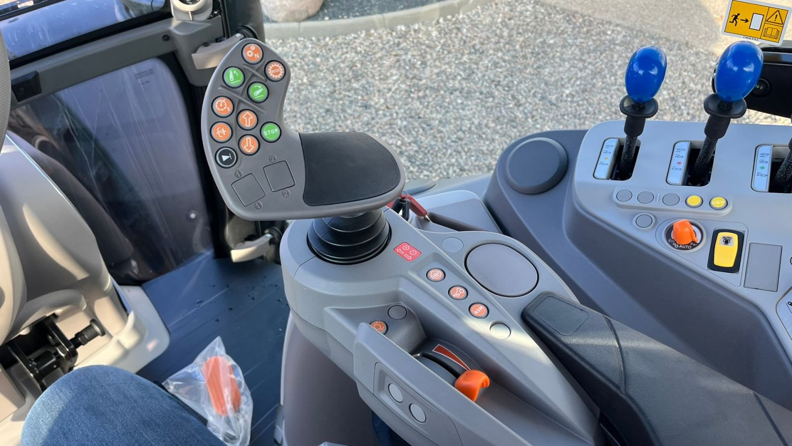 Traktor del tipo Deutz-Fahr Agrotron 6205G New and Unused tractor, Gebrauchtmaschine In Lintrup (Immagine 4)