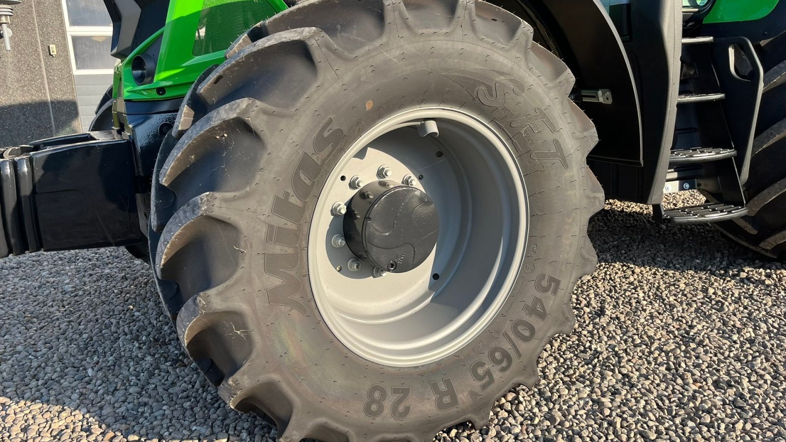 Traktor del tipo Deutz-Fahr Agrotron 6205G New and Unused tractor, Gebrauchtmaschine In Lintrup (Immagine 23)