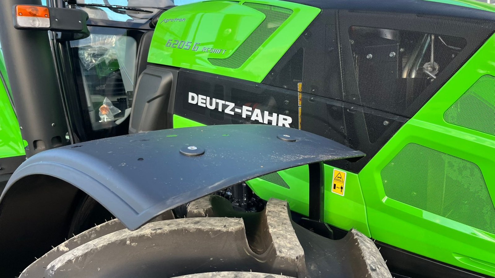 Traktor del tipo Deutz-Fahr Agrotron 6205G New and Unused tractor, Gebrauchtmaschine In Lintrup (Immagine 20)